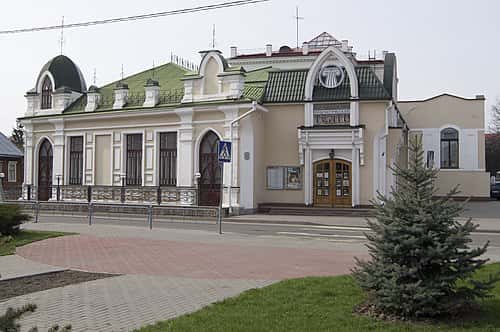 Avstraliya plyajlarida yalangoch qizlarning fotosuratlari