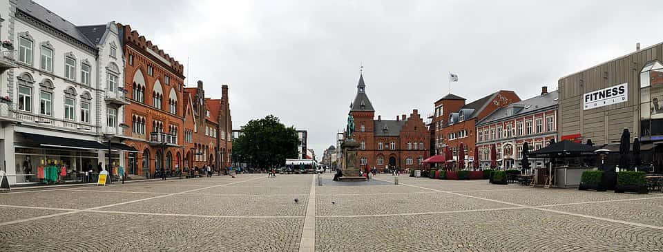 File:Esbjerg - Marktplatz1.jpg