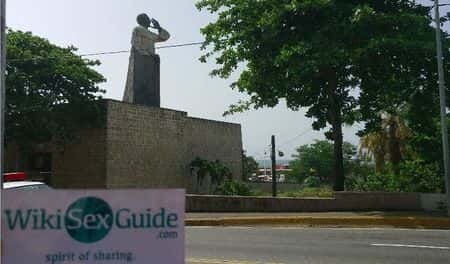 To spy sex in Santo Domingo
