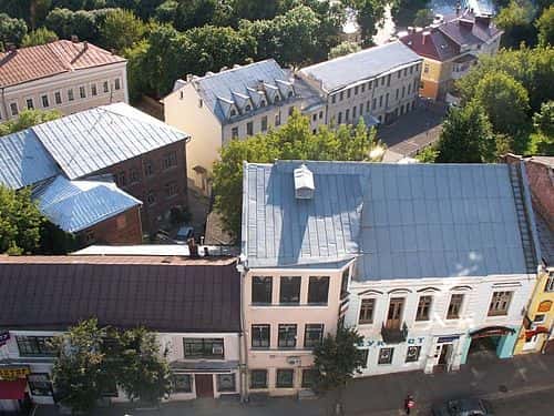 Телефонға түсірілген мас орыс шлюхалары бейнеленген порно (нақты кадр)